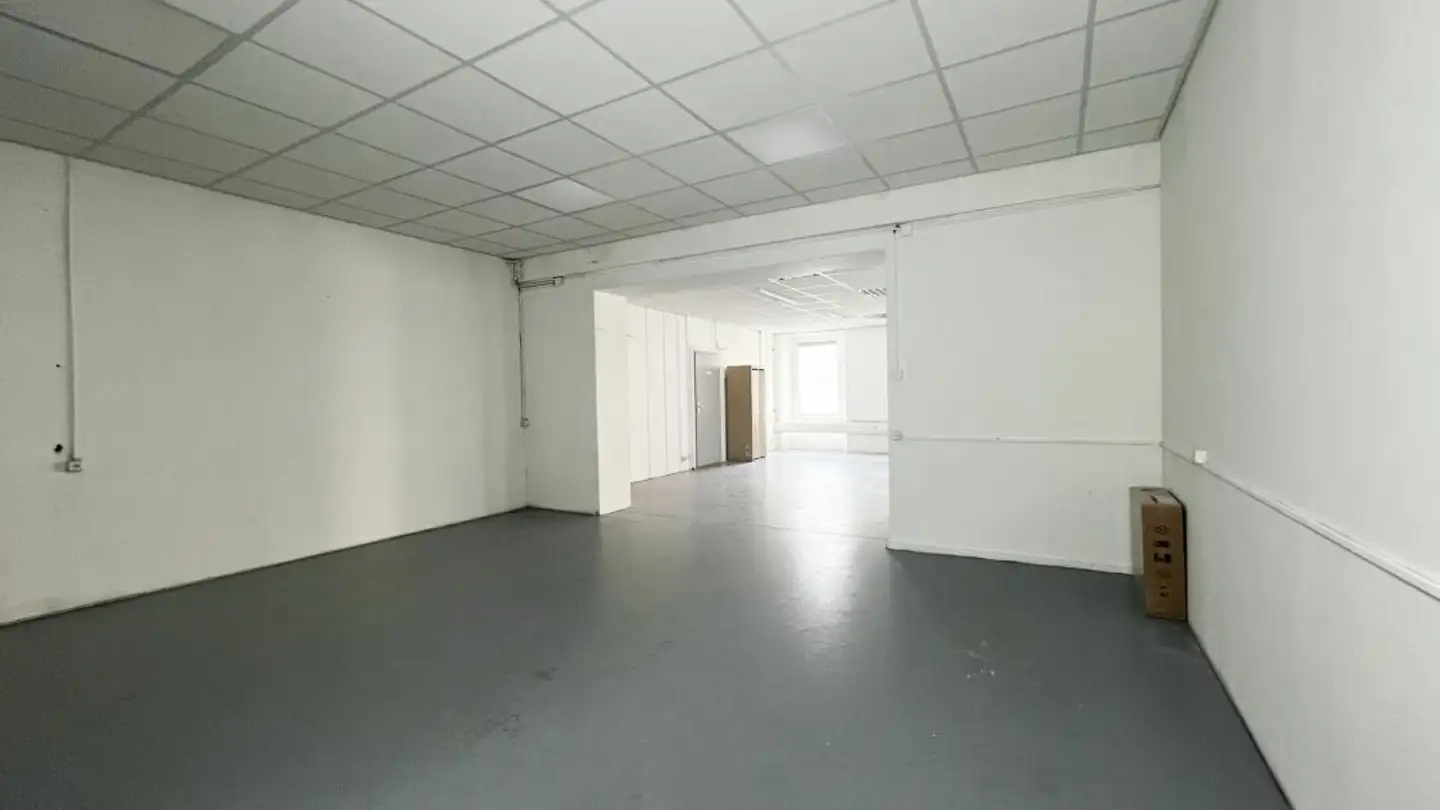 Gewerbe mieten - Rue Des Envers 37, 2400 Le Locle - Foto 3