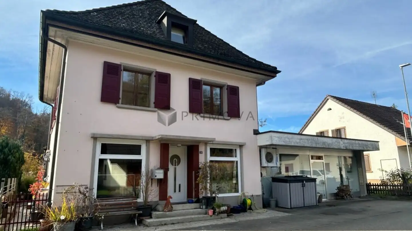 Residential building for sale - 5275 Etzgen