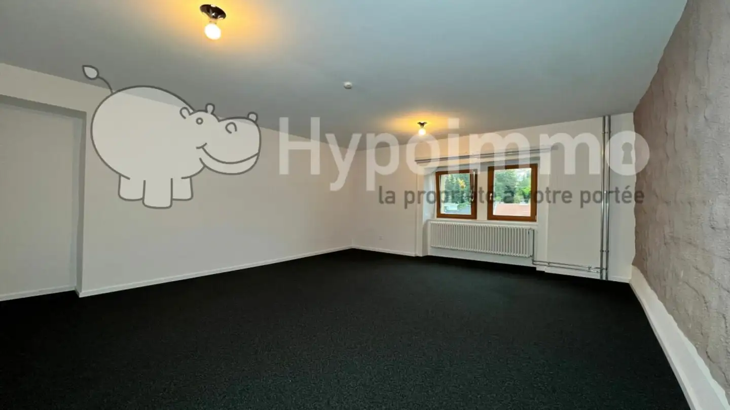 Workshop for rent - Rue Marie-Anne-Calame 5, 2400 Le Locle