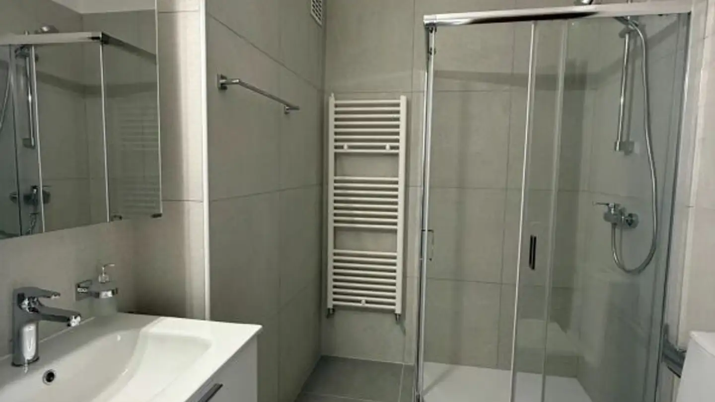 Apartment for rent - Via Al Giardino 6, 6598 Tenero - Photo 4