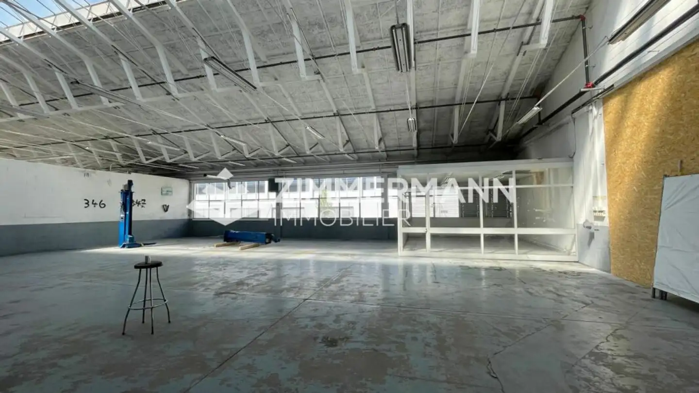 Usine à louer - Rue Des Voituriers, 1217 Meyrin - Photo 4