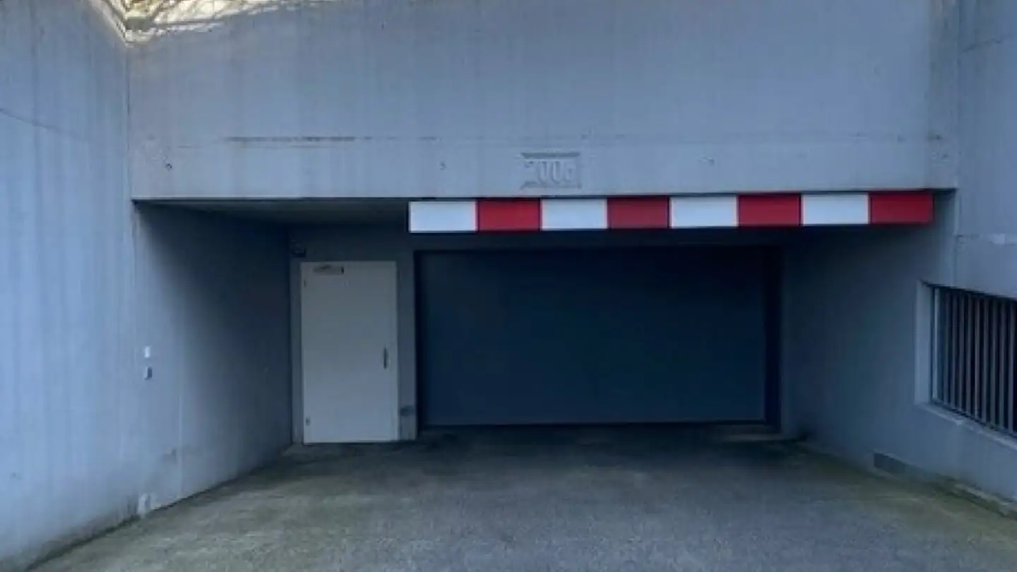 Outdoor parking space for rent - Sportlerweg 12, 8360 Eschlikon TG