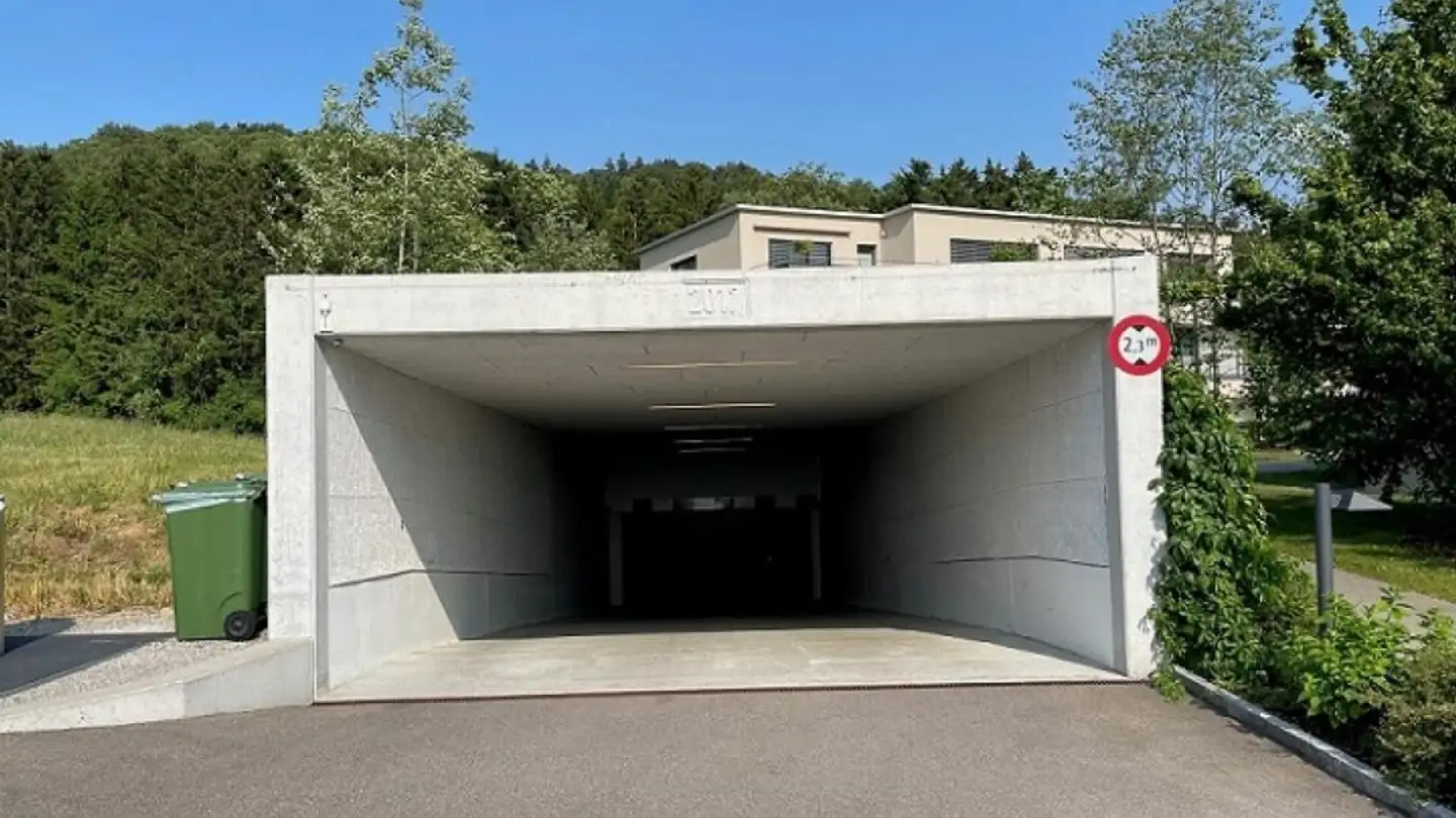 Place de parking extérieure à louer - Himmelrichstrasse 10, 9552 Bronschhofen
