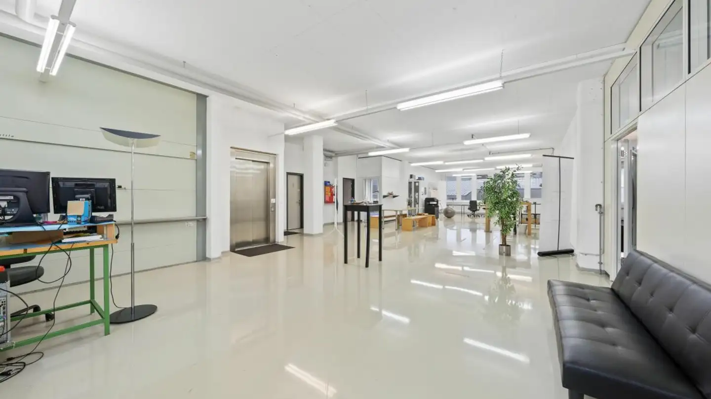 Office space for rent - Fährhüttenstrasse 21, 9477 Trübbach