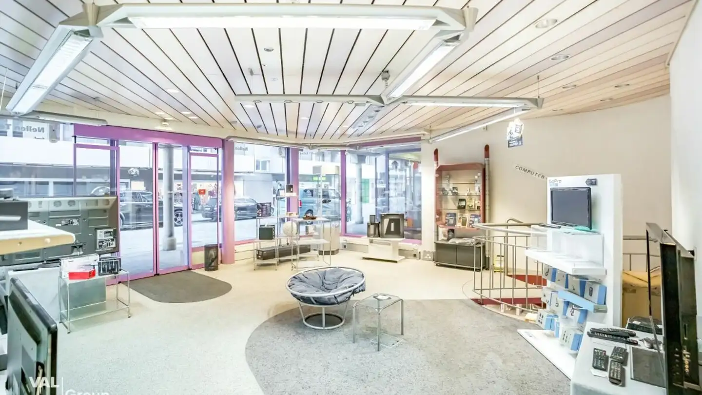 Commercial for sale - 3930 Visp