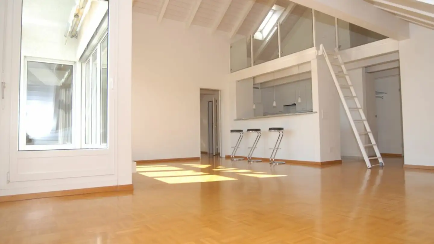 Dachgeschosswohnung mieten - Sandstrasse 3, 8105 Watt