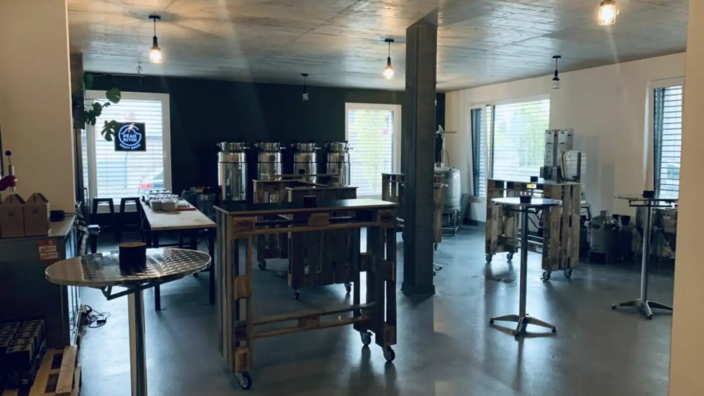 Shop for rent - Wangserstrasse 18, 8887 Mels