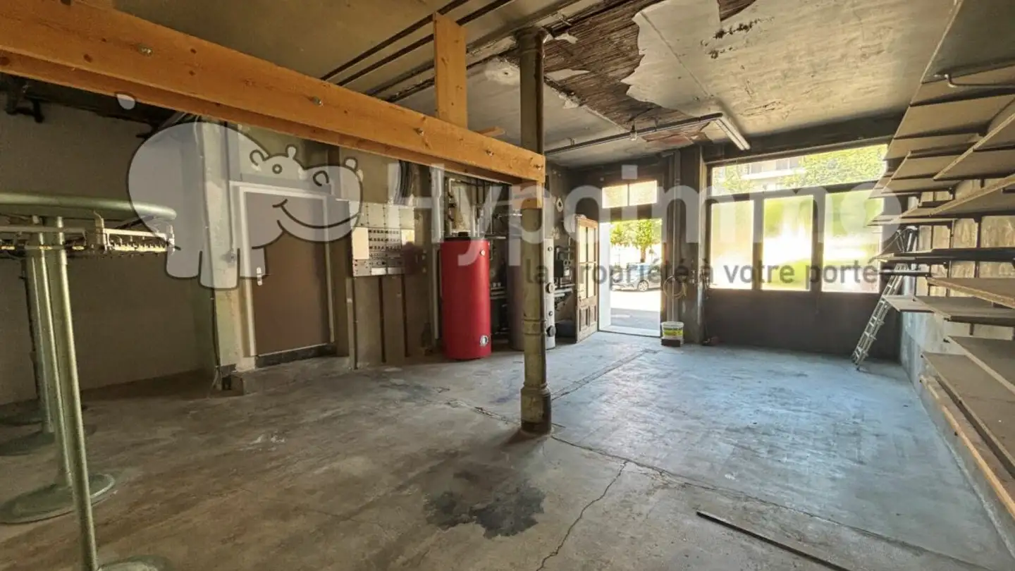 Gewerbe mieten - Rue Du Collège 21, 2300 La Chaux-de-Fonds
