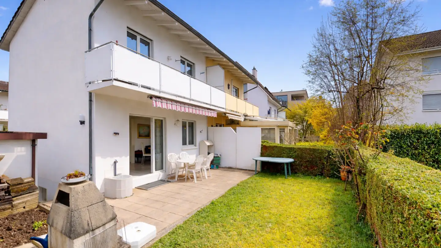 Casa bifamiliare in vendita - Parkweg 7, 4153 Reinach BL