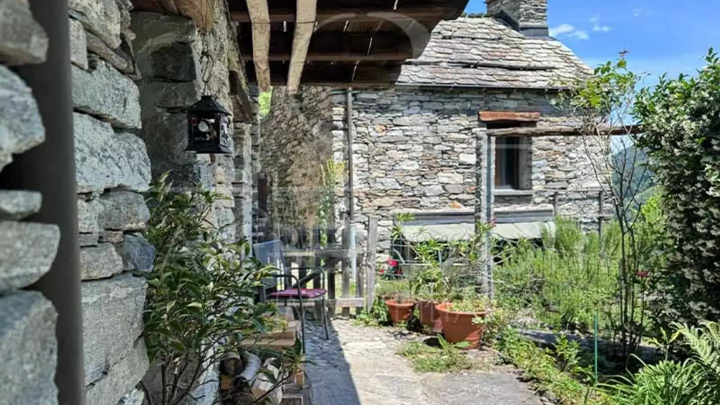 Single house for sale - 6655 Intragna - Photo 2