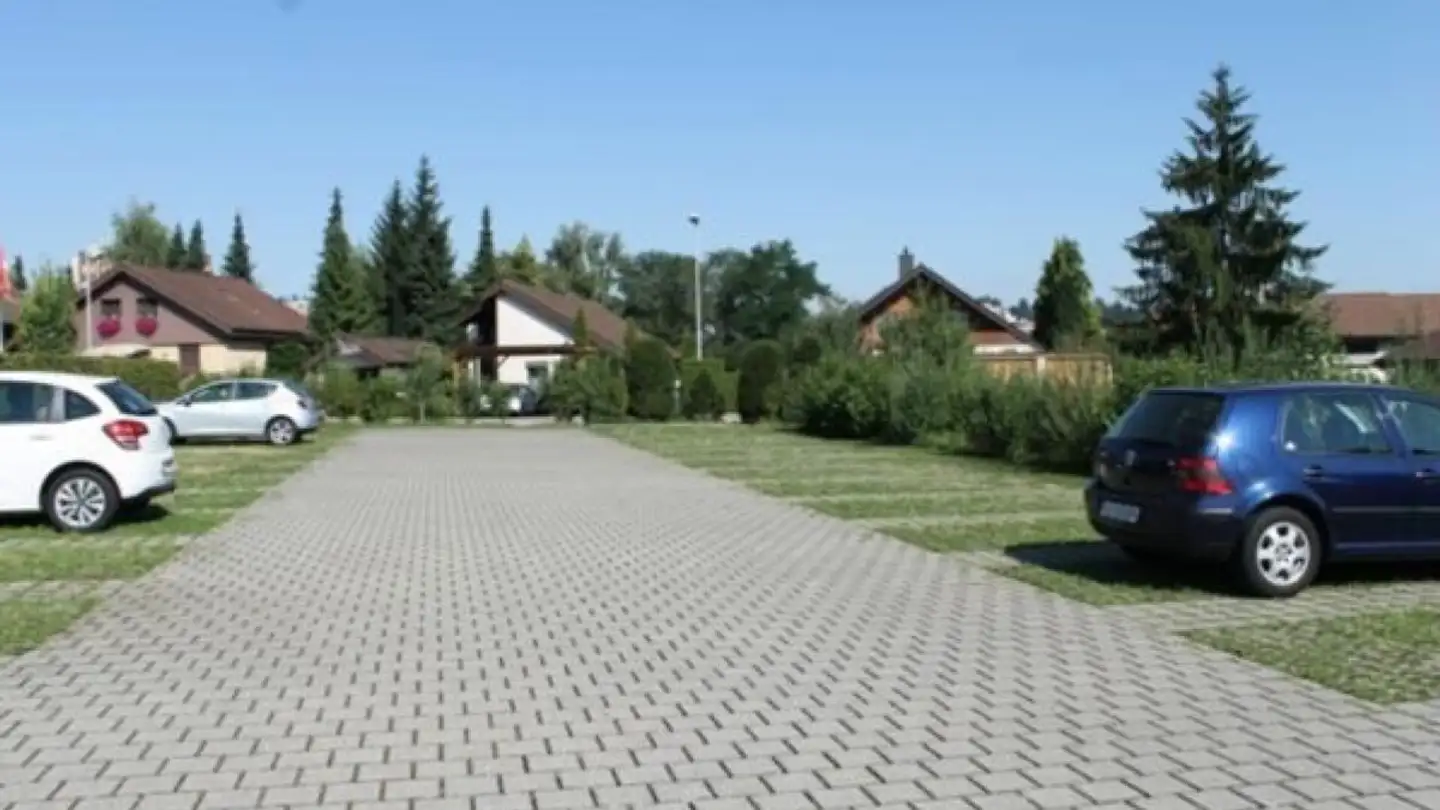 Parkplatz im Freien mieten - Sustenweg 1, 6020 Emmenbrücke - Foto 2