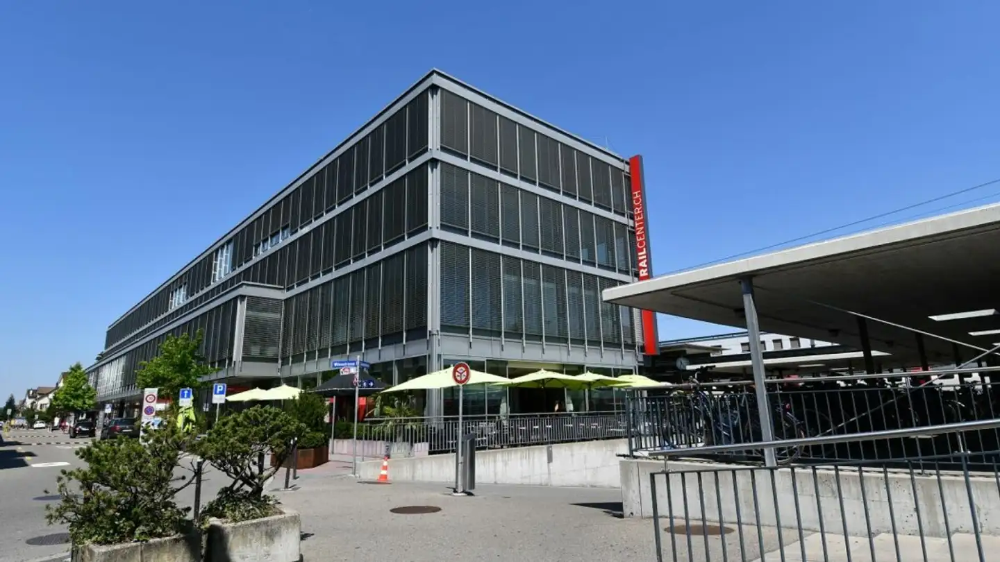 Place de parking extérieure à louer - Säntisstrasse 2, 9500 Wil SG - Photo 3