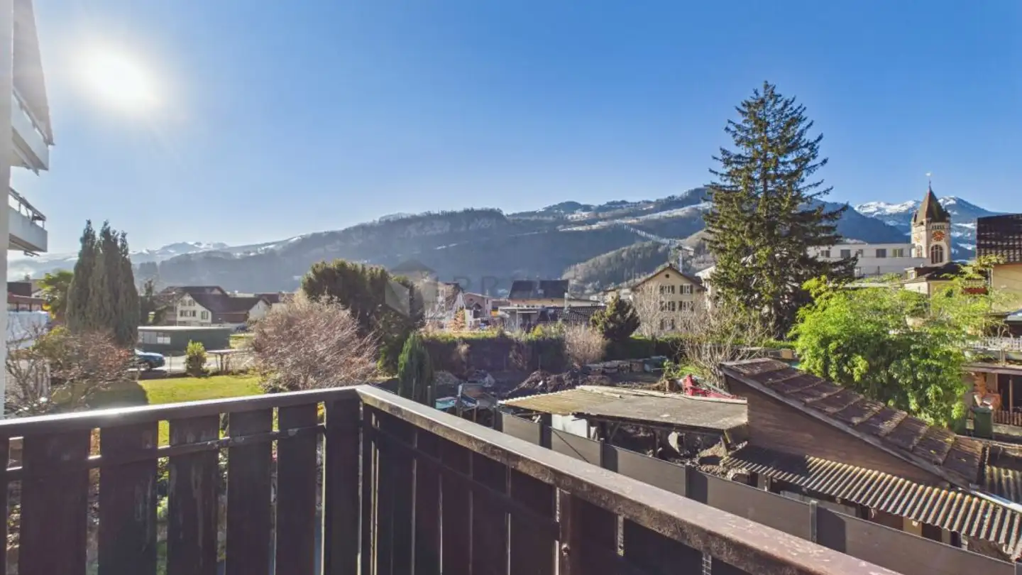 Mixed-use building for sale - 8880 Walenstadt