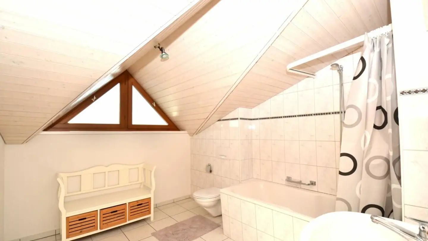 Dachgeschosswohnung mieten - St. Gallerstrasse 128, 9320 Arbon - Foto 4