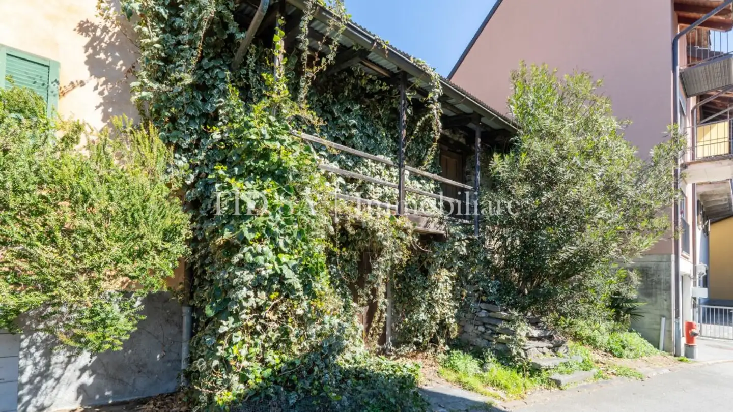 House for sale - A Malacarne, 6515 Gudo