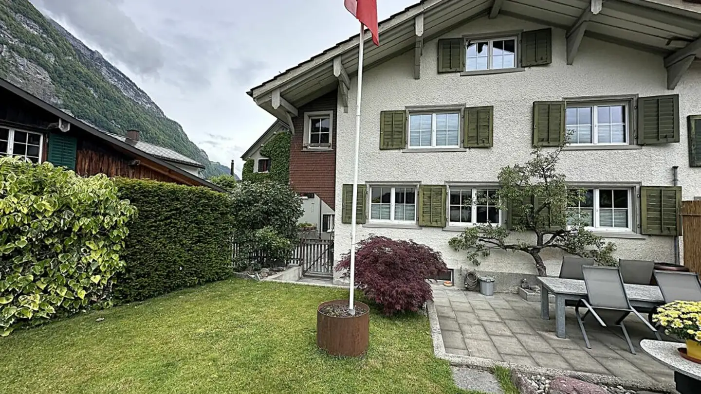 Casa bifamiliare in vendita - Kreuzbühlstrasse 46, 8754 Netstal