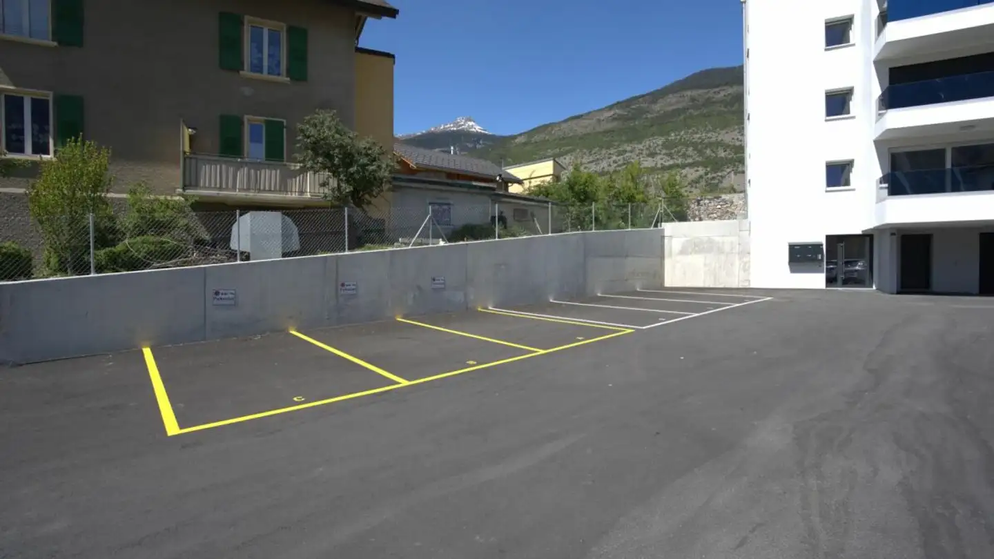 Parcheggio esterno in affitto - Bahnhofstrasse 9, 3970 Salgesch - Foto 3