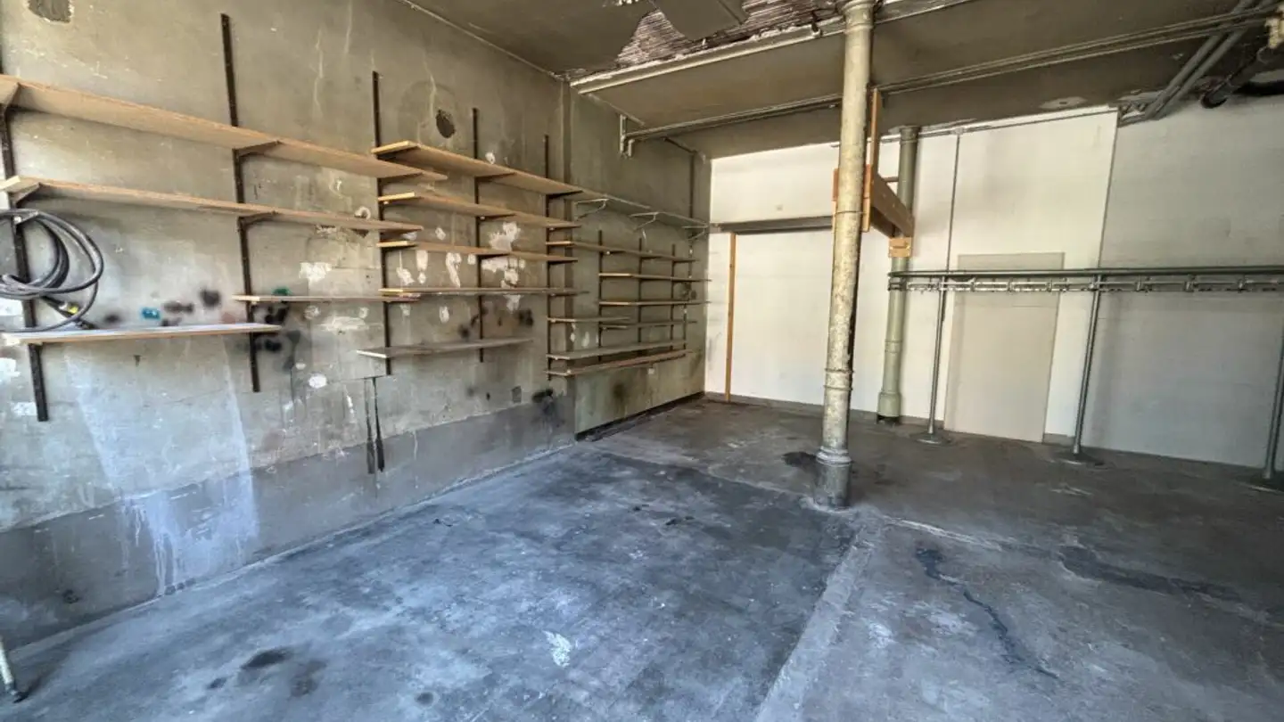 Gewerbe mieten - Rue Du Collège 21, 2300 La Chaux-de-Fonds - Foto 2
