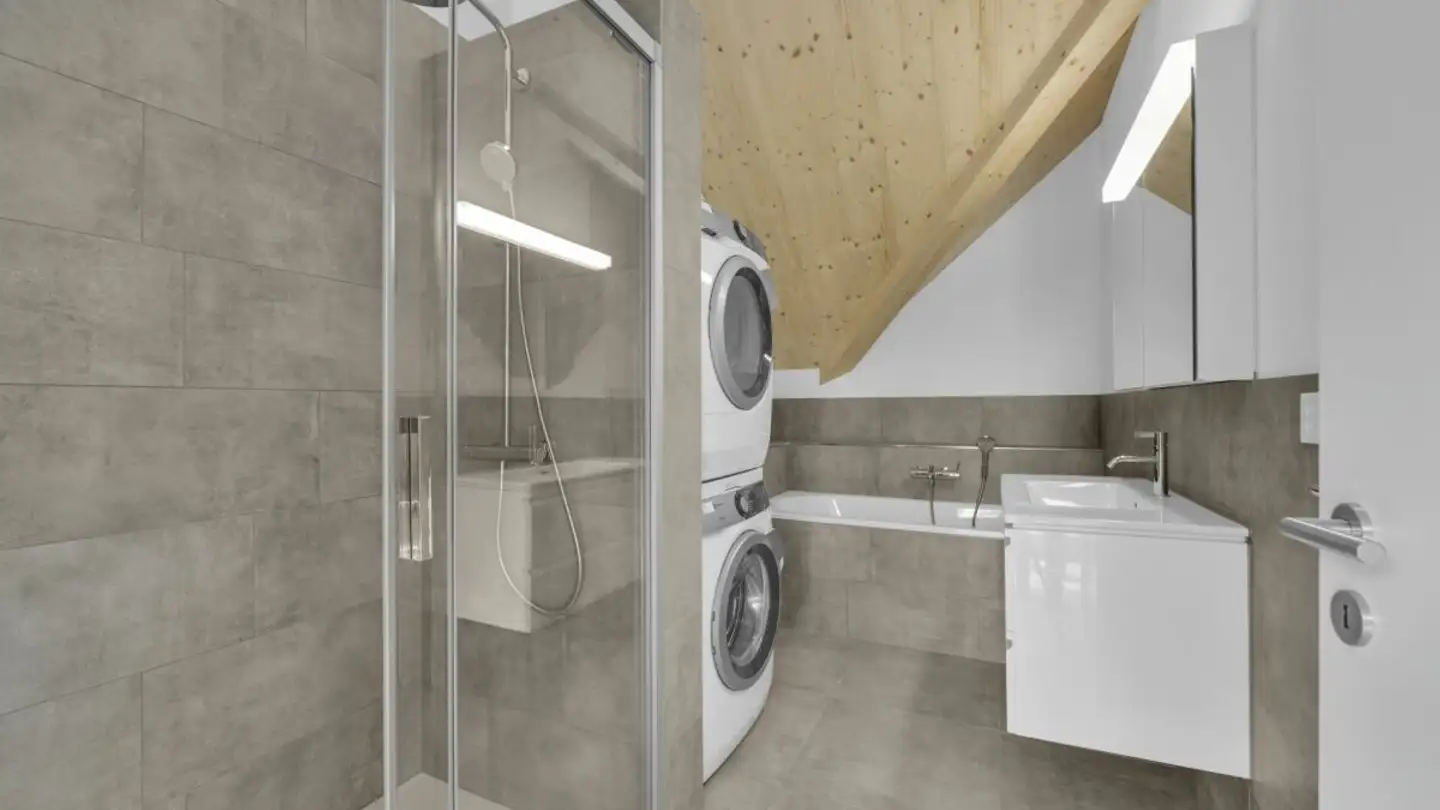 Attic flat for rent - Lindenackerstrasse 11a, 9602 Bazenheid - Photo 4