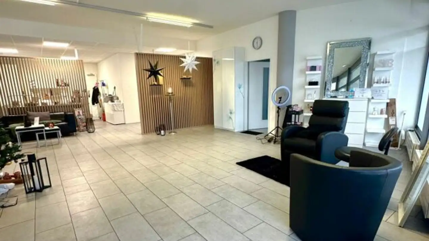 Commercial for rent - Bannstrasse 2, 6312 Steinhausen - Photo 3