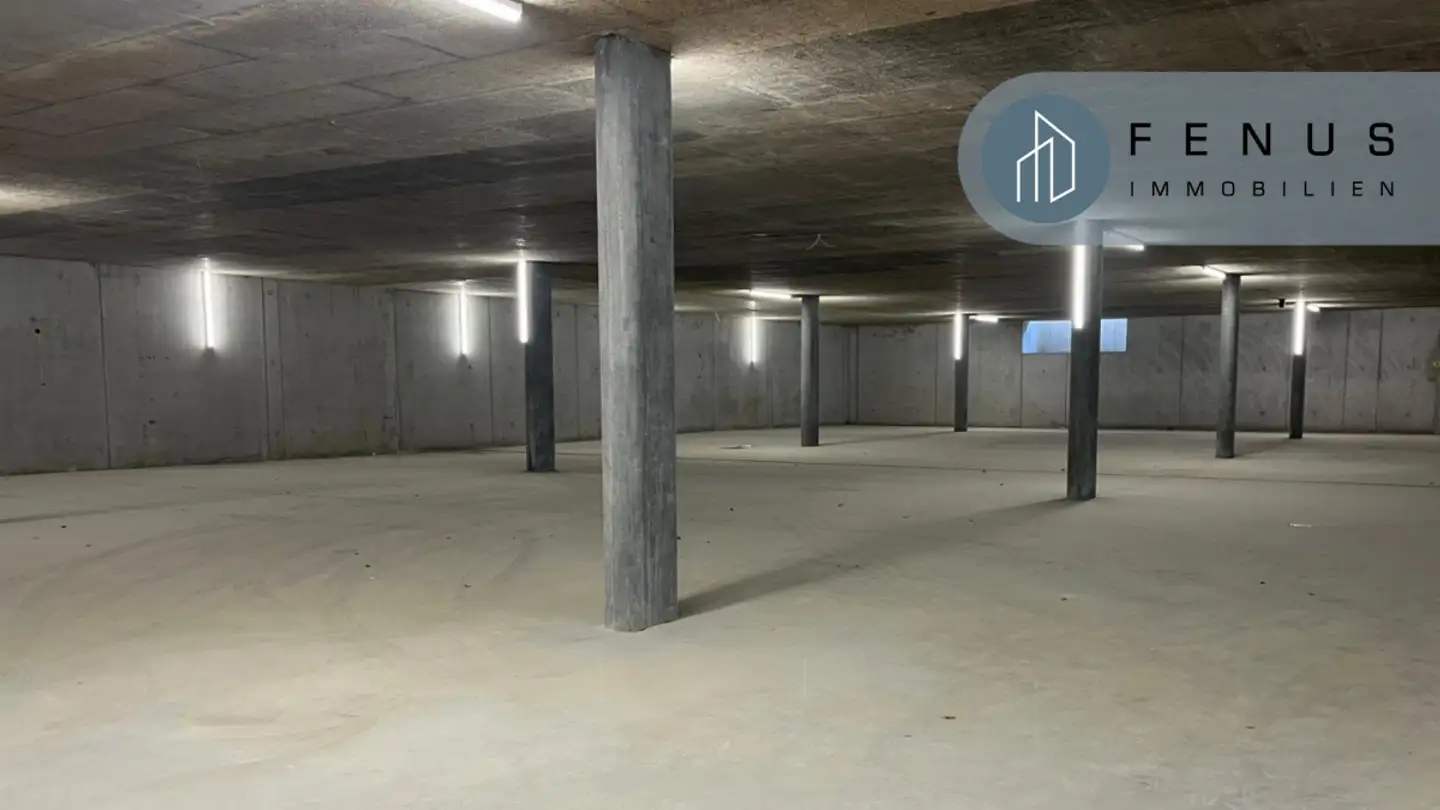 Place de parking souterraine à louer - Werdenweg, 9472 Grabs