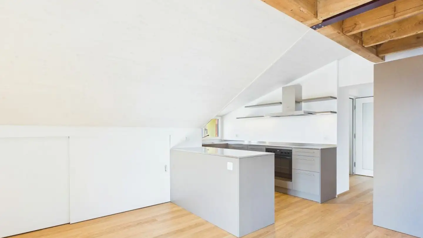 Dachgeschosswohnung mieten - Bahnhofstrasse 3, 4118 Rodersdorf - Foto 4