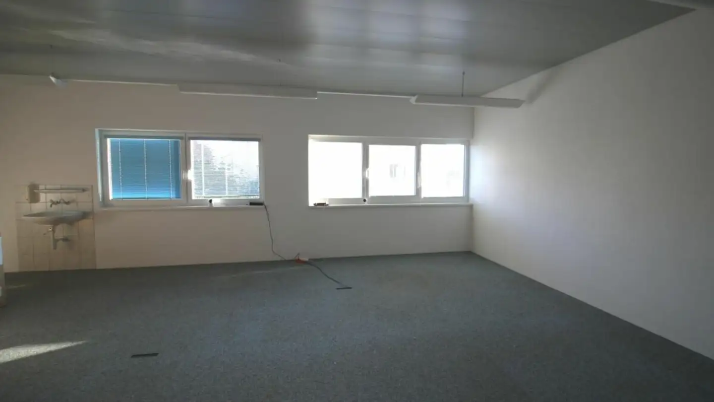 Office space for rent - Rue De La Gruère 5, 2350 Saignelégier - Photo 2