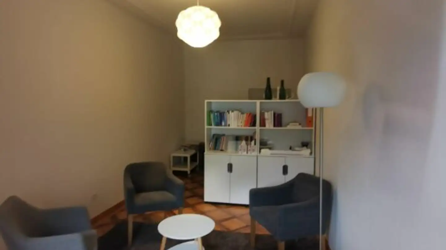 Bürofläche mieten - Stedtligass 16, 8627 Grüningen - Foto 2