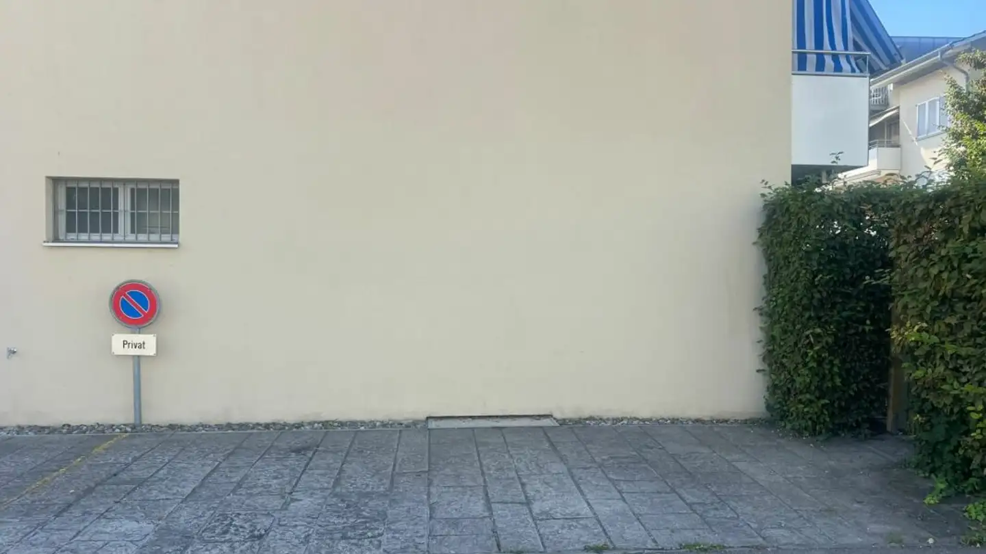 Place de parking extérieure à louer - Lüssiweg 16, 6300 Zug
