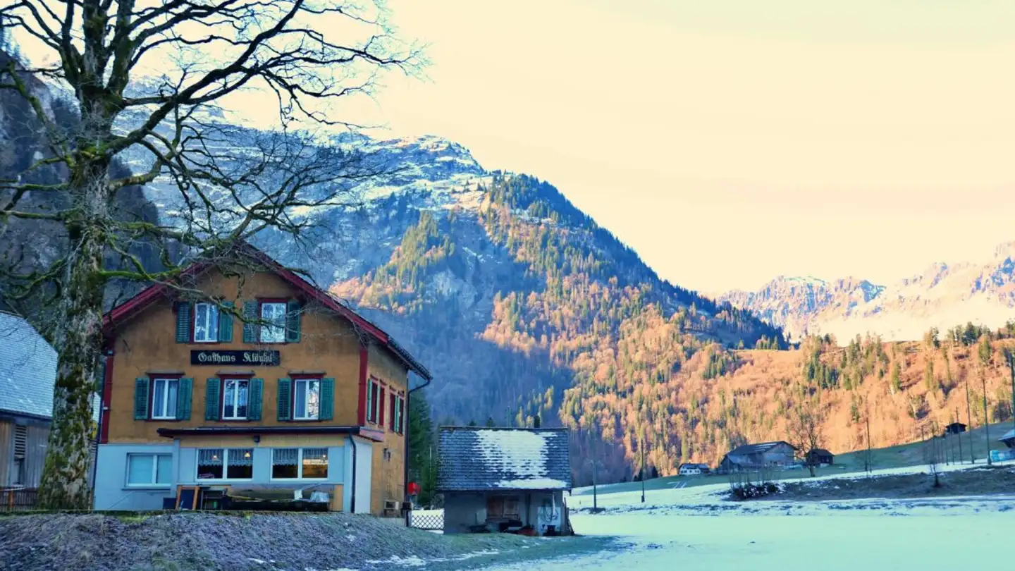 Restaurant à vendre - Tschachenstrasse 4, 8750 Klöntal