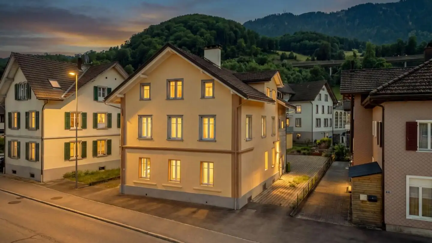 Residential building for sale - Walenseestrasse 11, 8882 Unterterzen