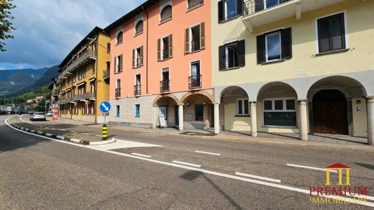 Hobby room for rent - 6825 Capolago - Photo 2