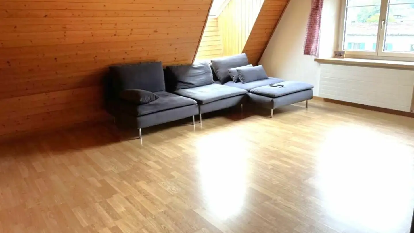 Attique à louer - Glarnerstrasse 10, 8755 Ennenda - Photo 2