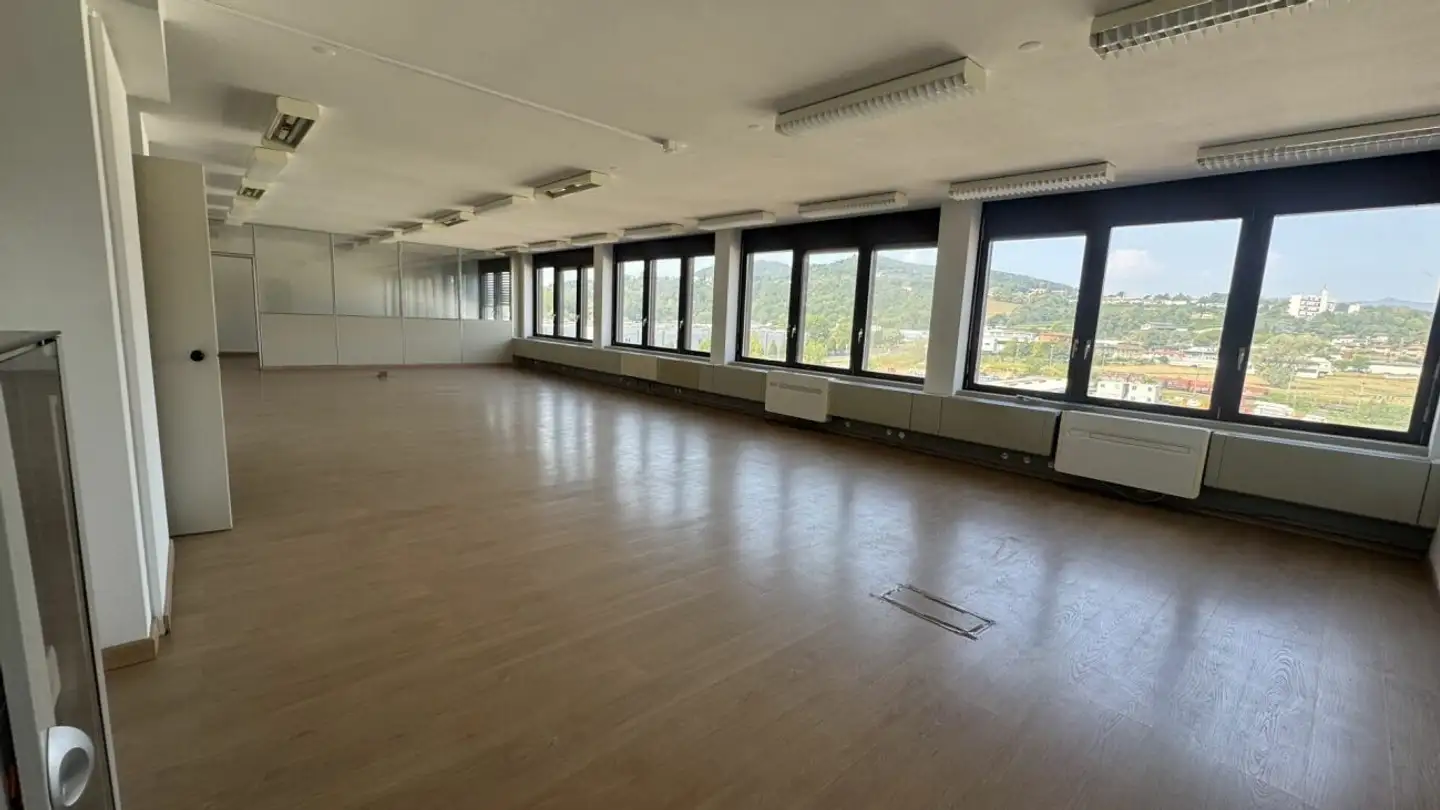 Magasin à vendre - 6828 Balerna