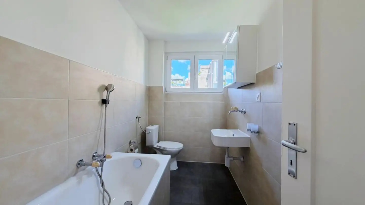 Appartement à louer - Route De Moutier 89, 2800 Delémont - Photo 2