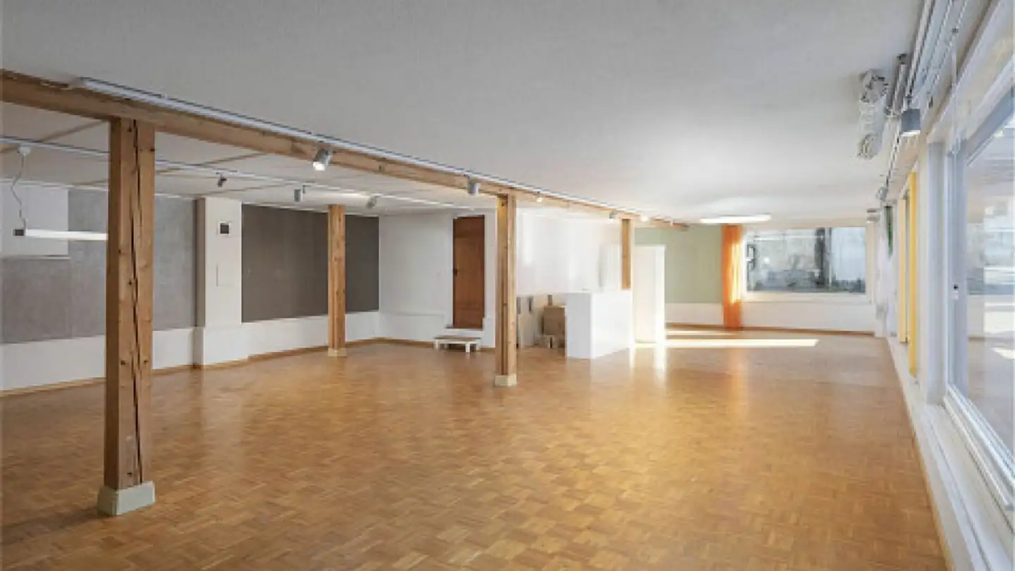 Commerciale in vendita - Oberdorfstrasse 1, 8340 Hinwil - Foto 3