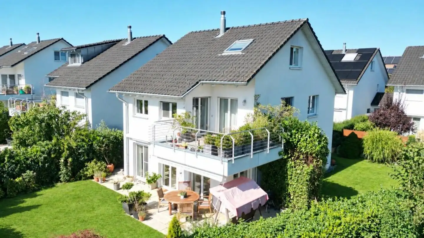 Maison individuelle à vendre - Blumenbergstrasse 43, 8633 Wolfhausen