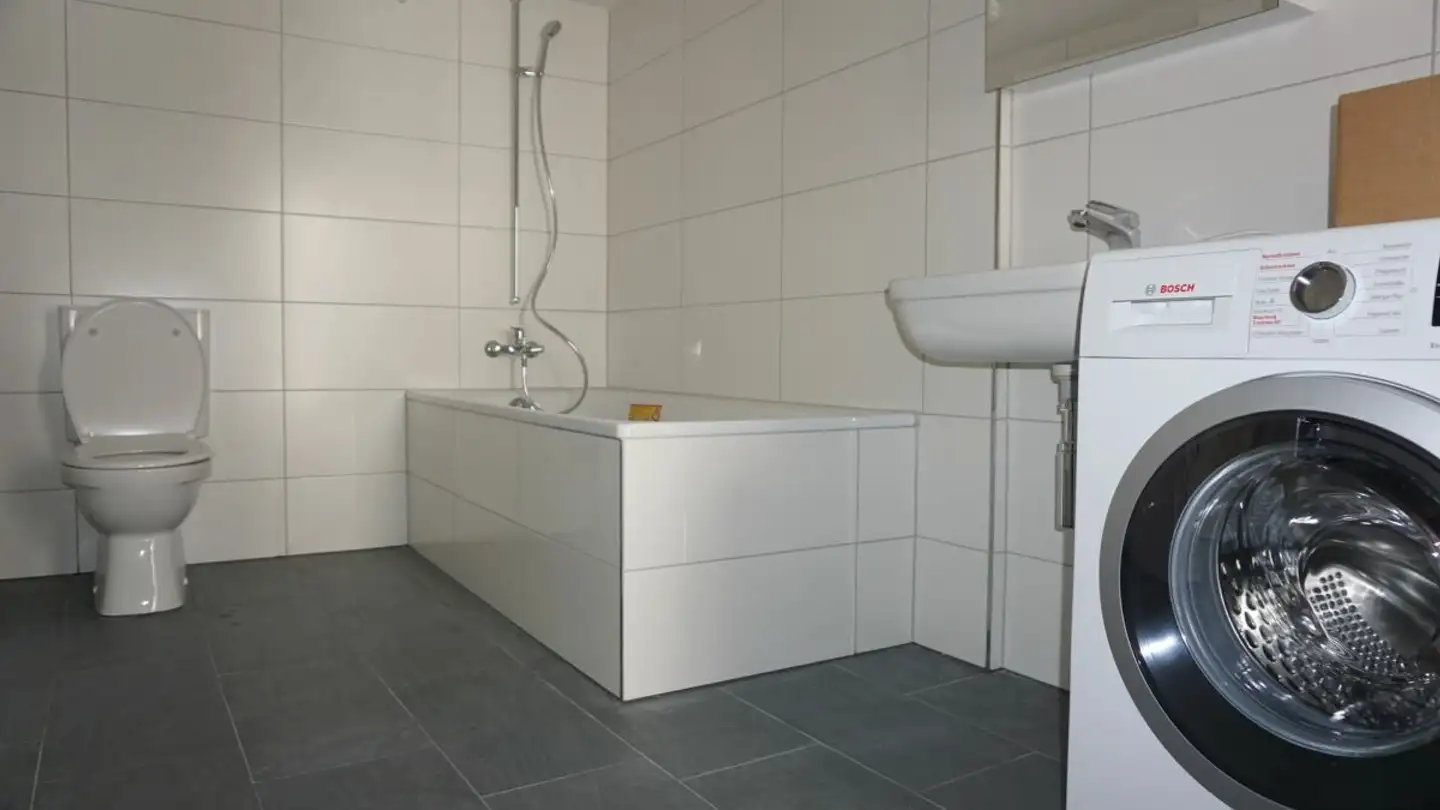 Wohnung mieten - Allmeindstrasse 6, 8750 Glarus - Foto 4