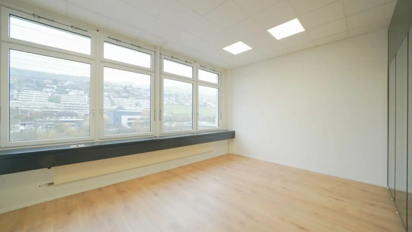 Office space for rent - An Der Reuss 5, 6038 Gisikon - Photo 4