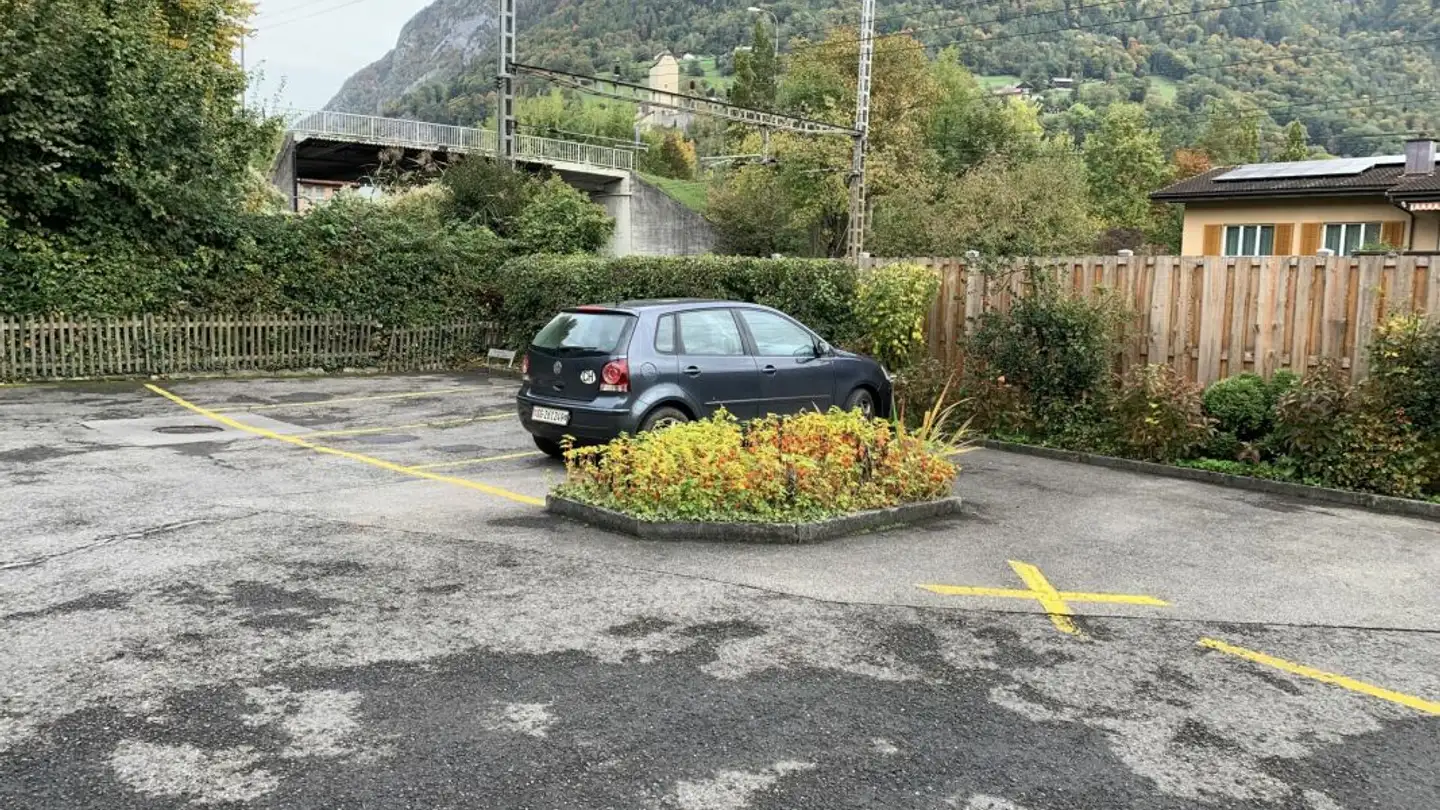 Place de parking extérieure à louer - Grossfeldstrasse 18a, 7320 Sargans
