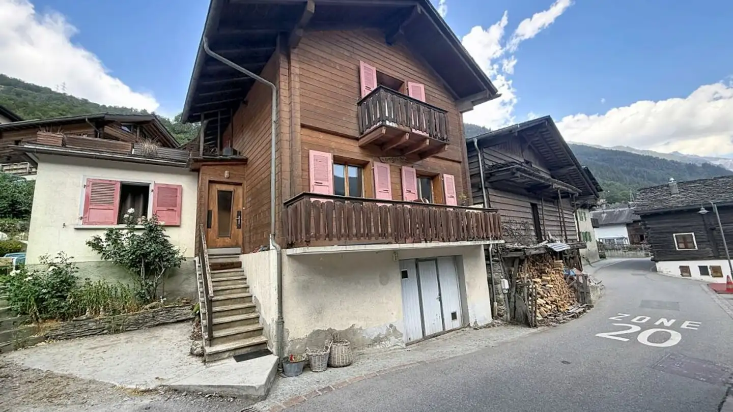 Chalet for sale - Chemin Du Perray 26, 1934 Le Châble VS - Photo 2