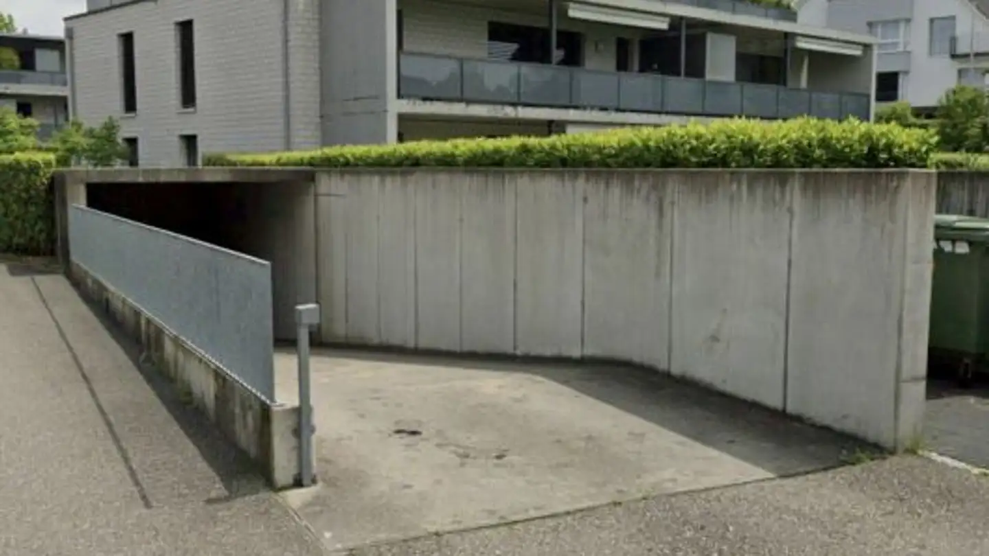 Place de parking intérieure à louer - Dorfgasse 73, 4900 Langenthal