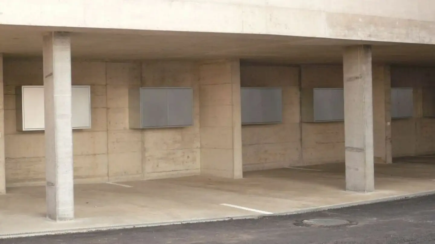 Überdachter Parkplatz mieten - Adligenswilerstrasse 106, 6006 Luzern - Foto 3