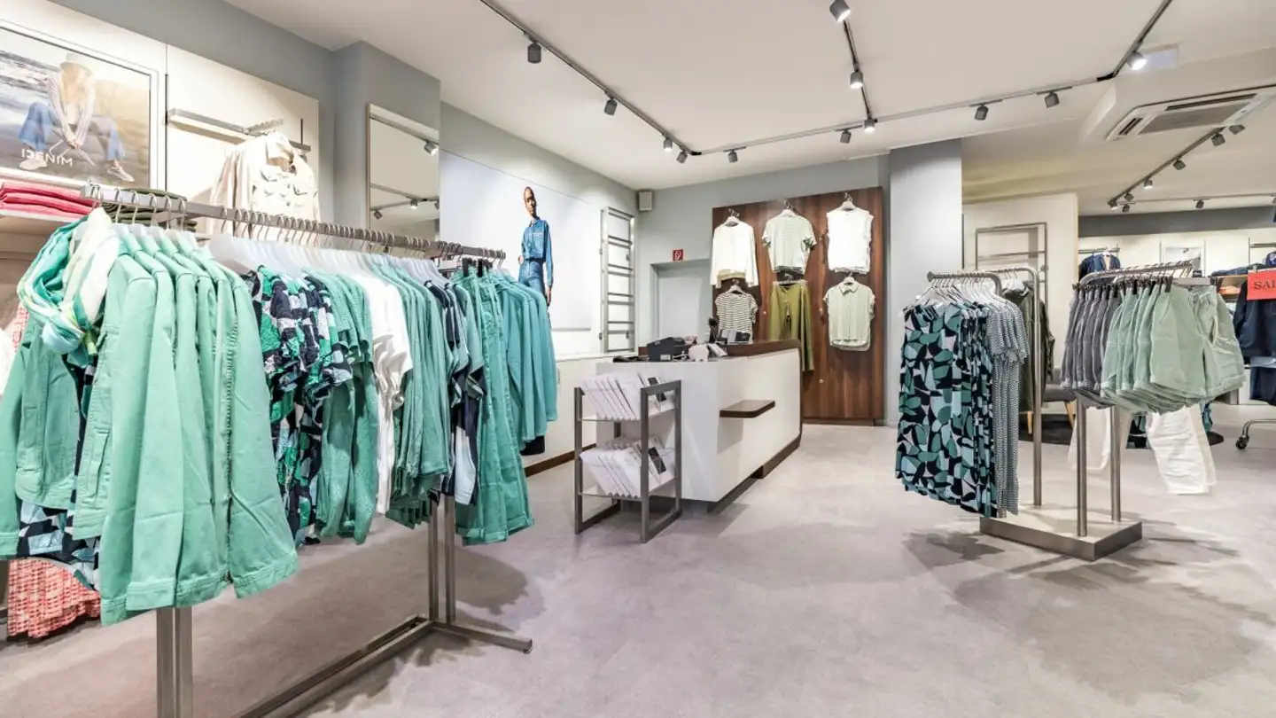 Commerciale in affitto - Kantonsstrasse 6, 3930 Visp - Foto 2