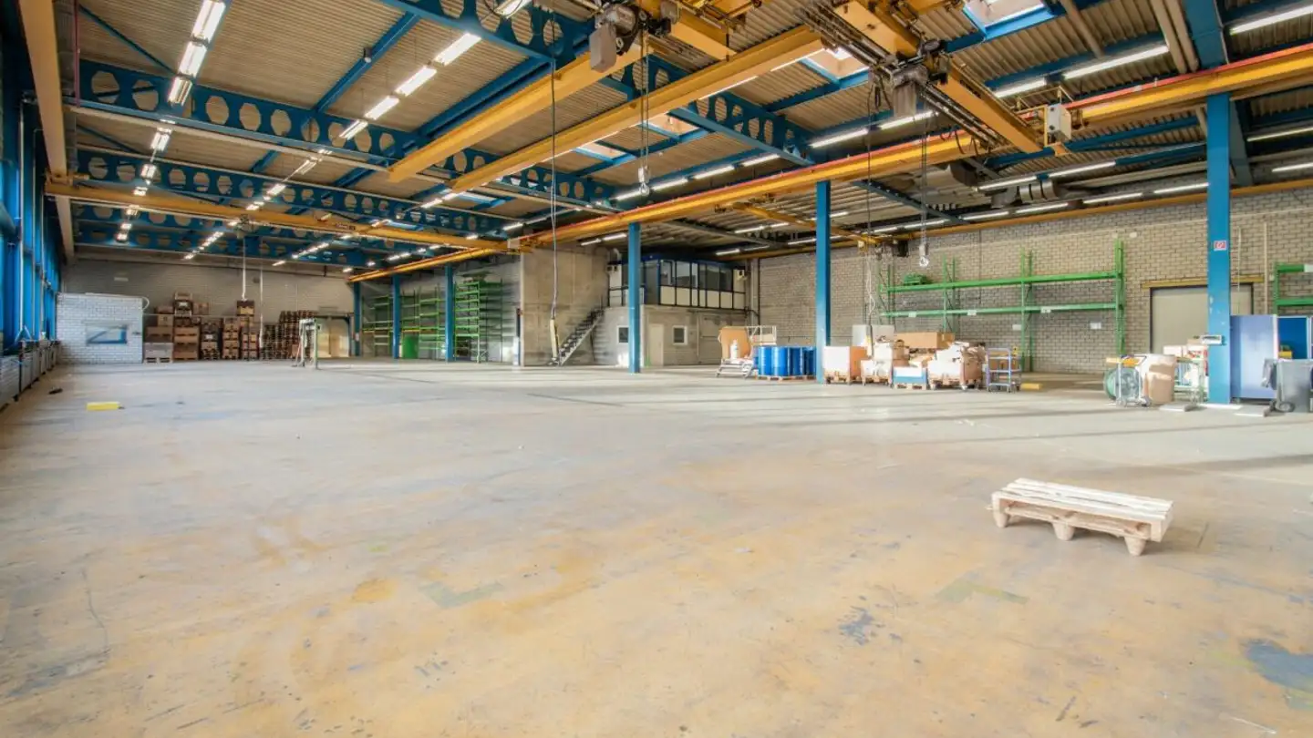 Industrieimmobilie mieten - Oberaustrasse 7, 7203 Trimmis - Foto 2