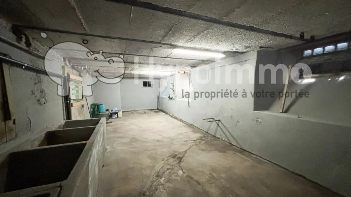 Gewerbe mieten - Rue Du Collège 21, 2300 La Chaux-de-Fonds