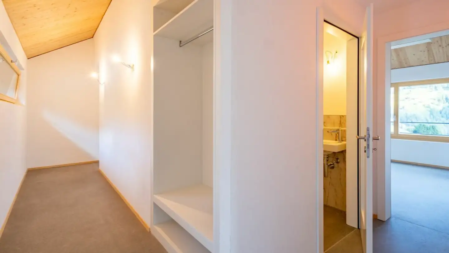 Apartment for rent - Oberer Schluochtweg 32, 7494 Davos Wiesen - Photo 2