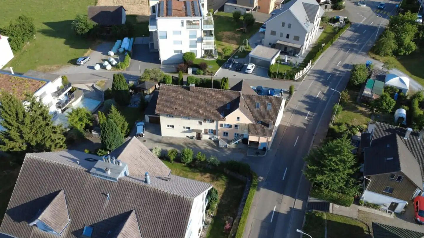 Dachgeschosswohnung mieten - Hauptstrasse 15, 8371 Busswil TG