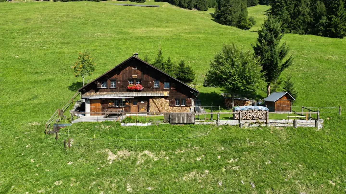 Fattoria in vendita - Bergli 2, 8767 Elm