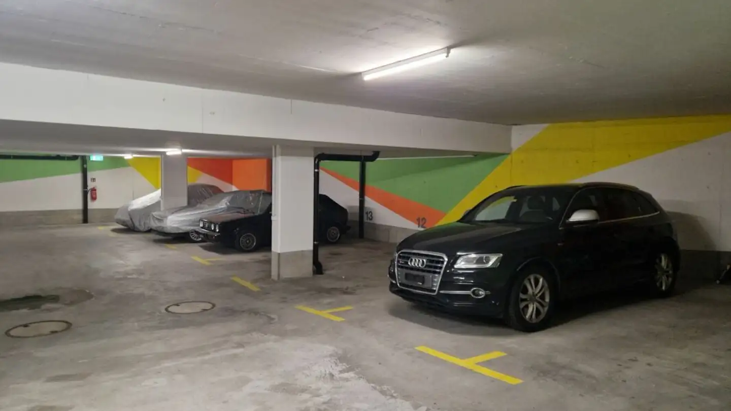 Überdachter Parkplatz mieten - Platz 9, 8887 Mels